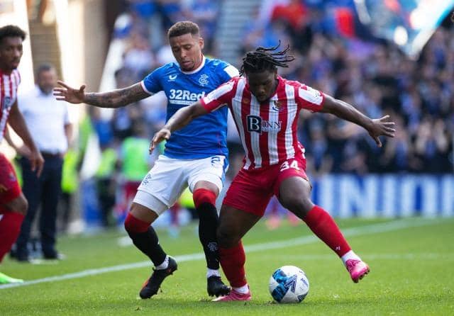 James Tavernier and Daniel Phillips in action during the 4-0 win for Rangers. (Photo by Craig Williamson / SNS Group)