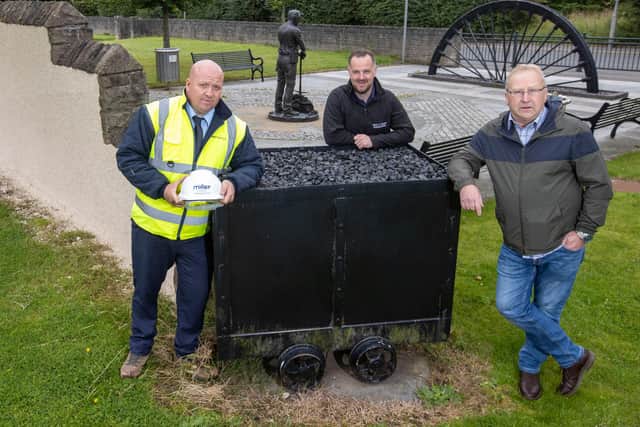 Ricky Blackley (Miller Homes), Neil Duffy (Duffy & McCann) and Councillor Willie Doolan at the memorial