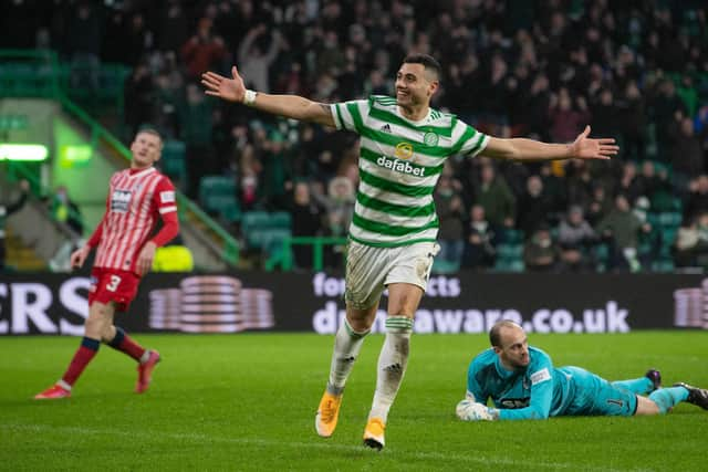 Giorgos Giakoumakis celebrates making it 2-0 to Celtic. (Photo by Craig Foy / SNS Group)