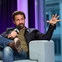 Gerard Butler graduated from the University of Glasgow in 1992. 