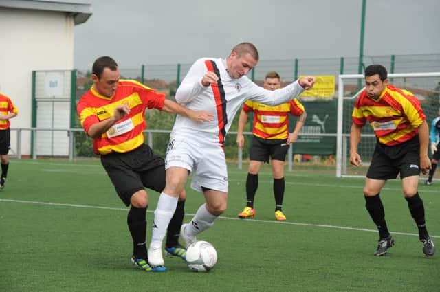 Photograph Jamie Forbes 10.8.13  SPRINGBURN, Petershill Park - Rossvale vs Kirkintilloch Rob Roy -  Euroscot Eng Sectional League Cup.