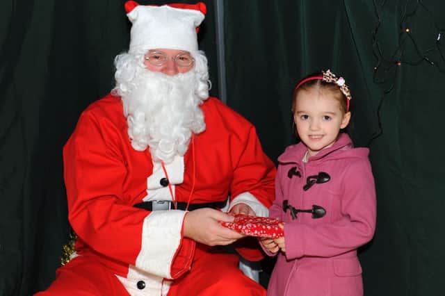 Santa with  Emilie Bowers (4).
