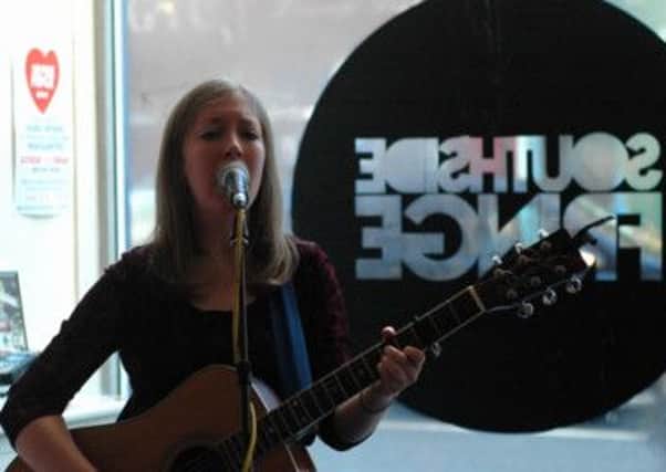 Susan Phillips entertains the first Fringe crowds. All pics by Karen Diver.