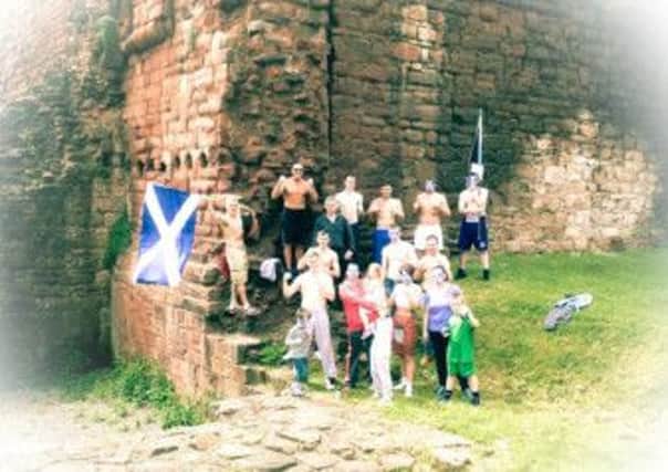 Fighting Scots at Bothwell Castle