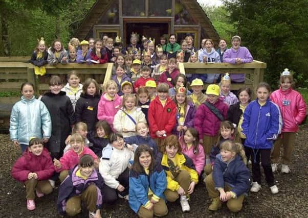 JUBILEE BROWNIES: Local Brownies enjoyed a Jubilee gathering at Palacerigg Country Park in 2002. (Picture by Alan Murray, ref. 4348)