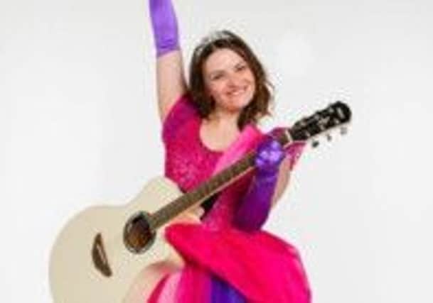 SFCG Lanark's former Singing Kettle star Anya Scott-Rodgers starring in new show Funbox with former Singing Kettle co-stars
