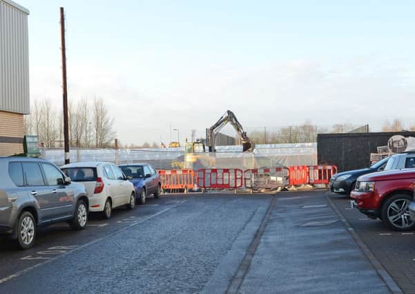 12-02-2015
New Access road to Lairdsland Primary School, at end of Southbank Dr.
Picture Paul McSherry.