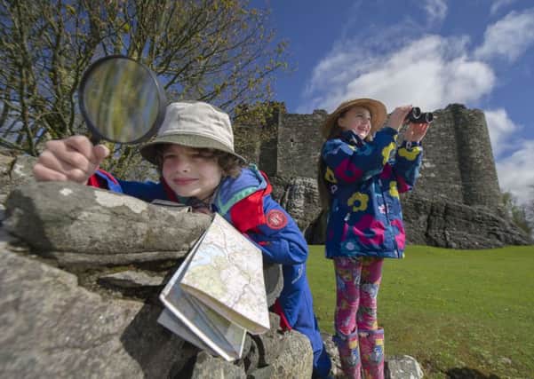 This image is free to use (issued on behalf of Historic Scotland) - Kiri Neve Dalkin (8) from Newton Mearns, near Glasgow, and Zak Johnston (6) from Balloch, Dunbartonshire, pictured on a visit to Dunstaffnage Castle near Oban using the new Island Explorer Pass  picture by Donald MacLeod 30.4.15 - 07702 319 738 -clanmacleod@btinternet.com - www.donald-macleod.com