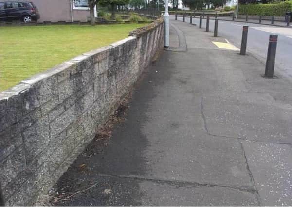 Unstable wall at Harvie Avenue, Newton Mearns