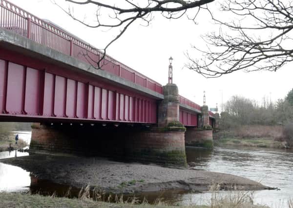 Anton McLachlan threatened to jump from bridge over Clyde