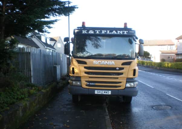 Contractor's lorry blocking Fruin Ave pavement near CALA homes Capelrig Rd development