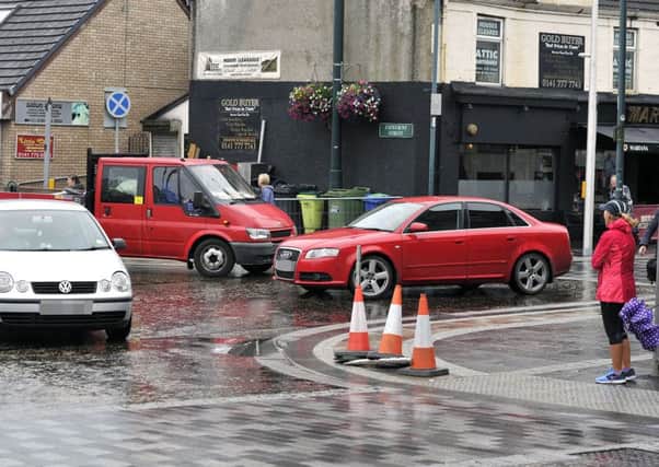 There have been chaotic scenes since the traffic lights were taken away at Catherine Street junction in Kirkintilloch