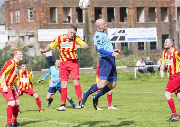 Action from Rossvale's win at Keppoch Park