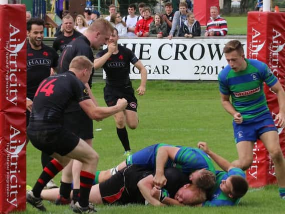Andrew Orr scores for Biggar in their fine 24-17 home league win over Hamilton on Saturday (Pic by Nigel Pacey)