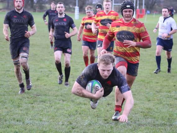 Aird Jardine gets Biggars  fourth and bonus point try in the comprehensive 62-10 home success over West of Scotland last Saturday (Pic by Nigel Pacey)