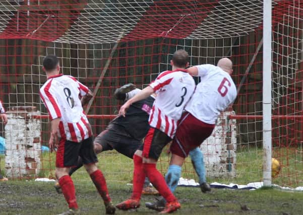 Ross McCabe's header put Cumbernauld in front (pic by Eoin Sinclair)