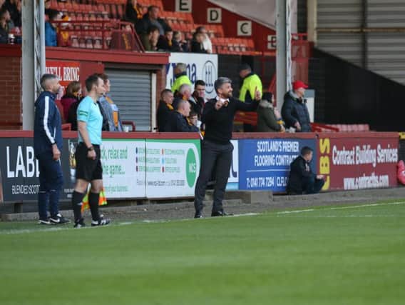 Stephen Robinson encourages his troops at Firhill (Pic by Ian McFadyen)