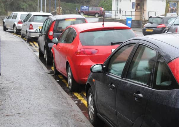 Pics of cars parked on double yellow lines at Lenzie Station
Photo by Emma Mitchell
24/1/14
