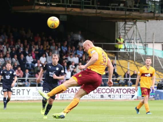 Curtis Main in action against Dundee at Dens Park on Saturday (Pic by Ian McFadyen)