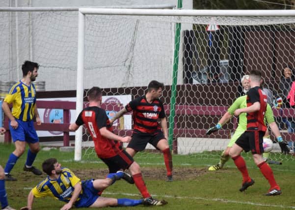 Rob Roy edged out Hurlford on penalties after a thriller at Guy's Meadow