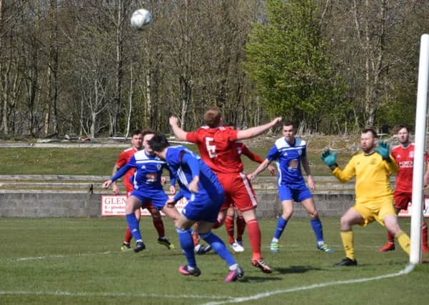 Rob Roy went down to a stoppage time goal at Glenfton (pic by Neil Anderson)