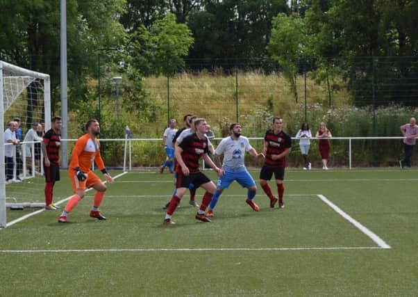 Action from Rob Roy's opener at Benburb (pic: Neil Anderson)