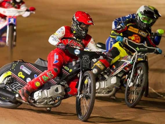 Action from the play-off final second leg between Glasgow Tigers and Leicester Lions (pic: Taylor Lanning)