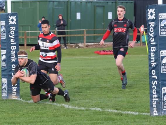 Chris Mulligan scores Biggars second try against Stirling Wolves (Pic by Nigel Pacey)